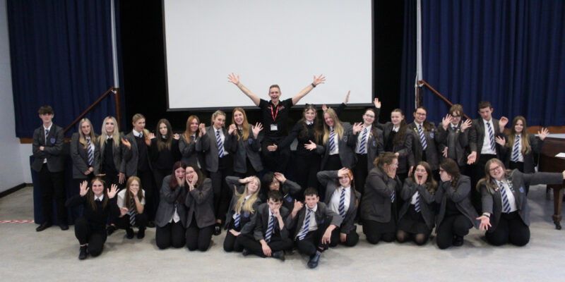 Blood Brothers Star Visits Selston